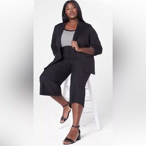 Lane Bryant The Perfect Drape wide leg capri. Size 22. NWT